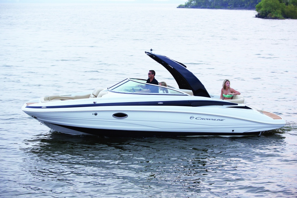 E6 with Black Transom_Lifestyle-6.jpg E6 with Black Transom_Lifestyle-6.jpg