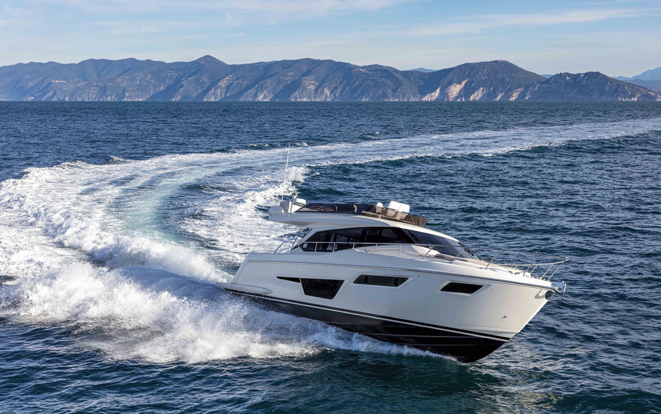 Ferretti Yachts 500: яхта для любых целей 